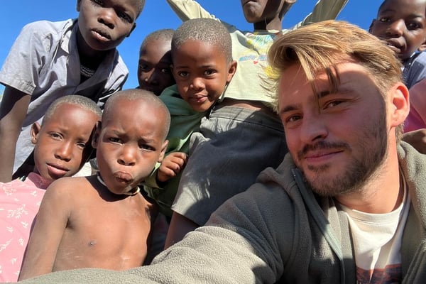 Sandberg Estates finance une école en Namibie