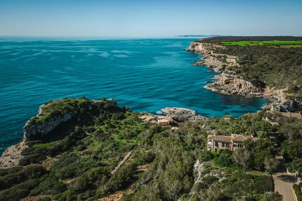 Majorque vs Ibiza : Un guide complet pour un style de vie de luxe