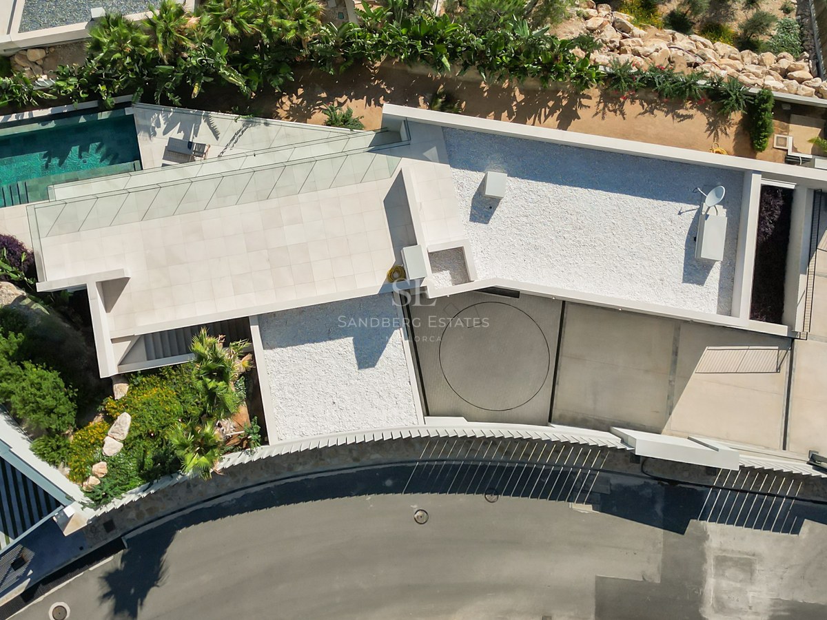 Spacious terrace with pool, elegant furniture, panoramic views, and modern architecture. Minimalist design and high-quality finishes.