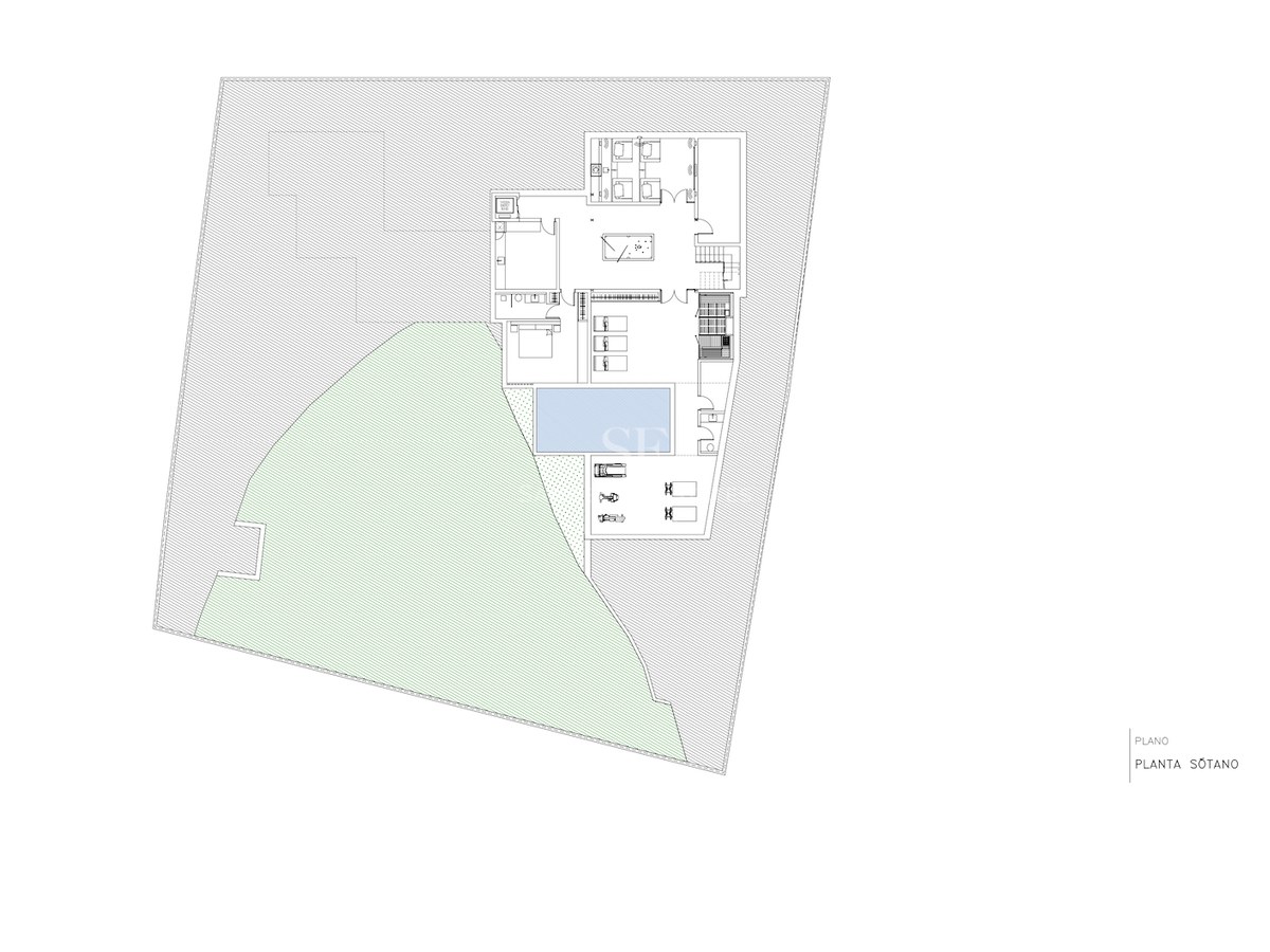 Plan technique 2D montrant l'agencement de la villa, la piscine privée, le jardin et le garage.