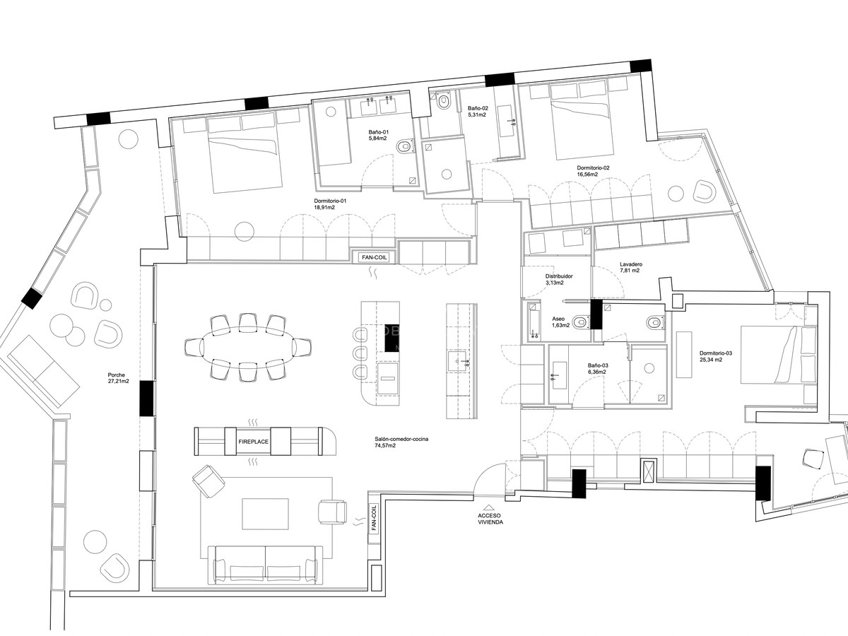 2D-architektonischer Grundriss einer luxuriösen Dreizimmerwohnung mit großer Terrasse.