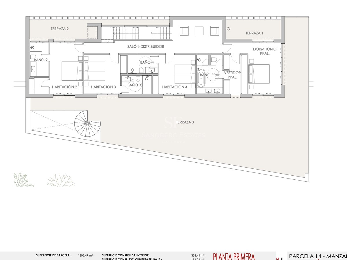 Teknisk 2D-planritning som visar fyra sovrum, badrum och tre stora terrasser på första våningen.