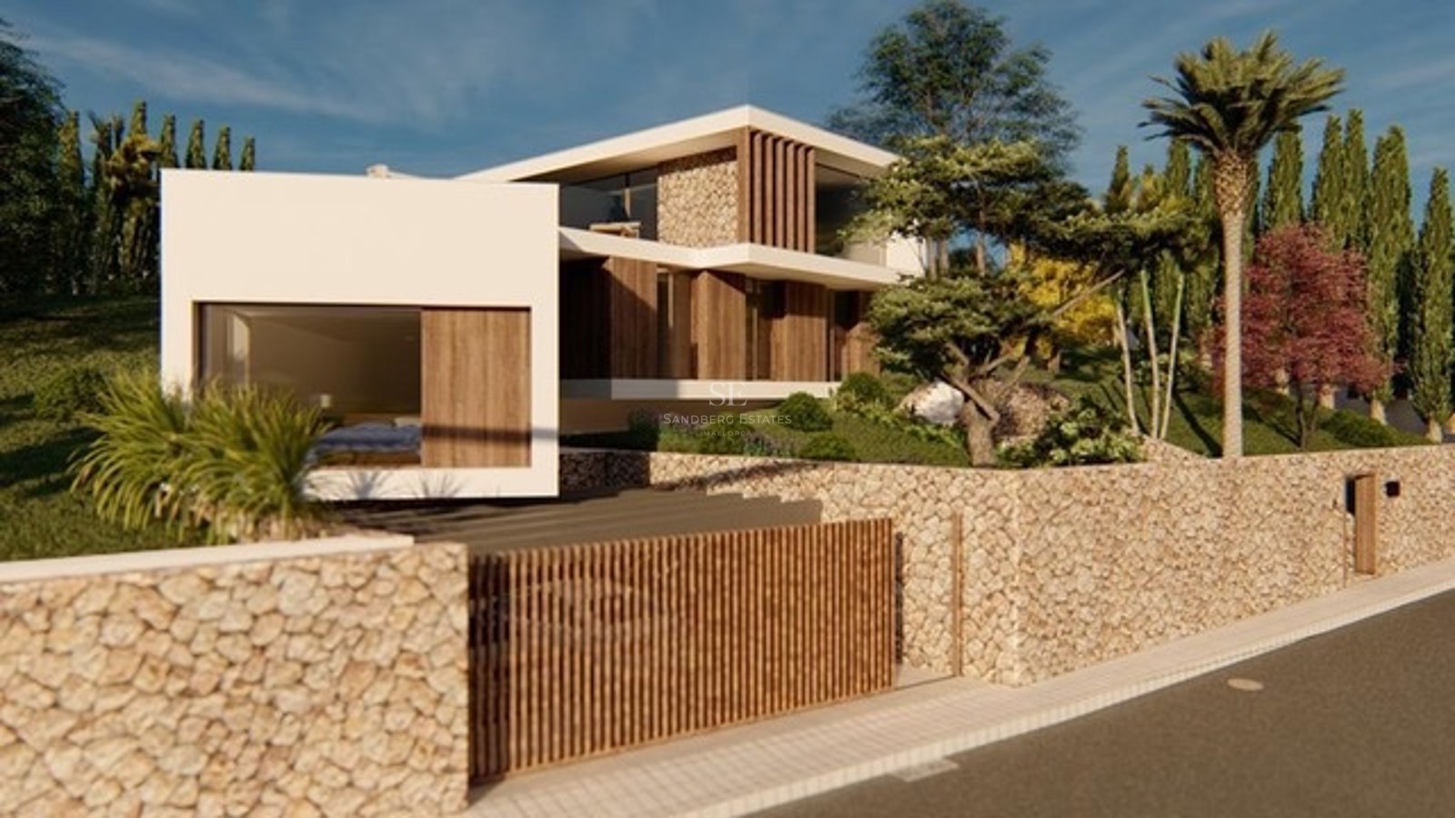 Exteriör av en modern villa med stenväggar, trädetaljer och en minimalistisk grind i starkt solljus.