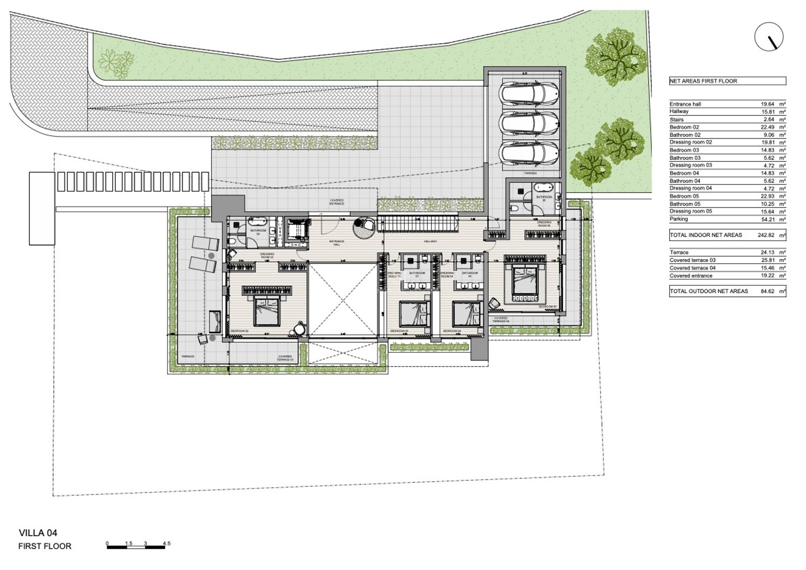 Arkitektonisk planritning över första våningen i Villa 04 med fyra sovrumssviter och trippelgarage.