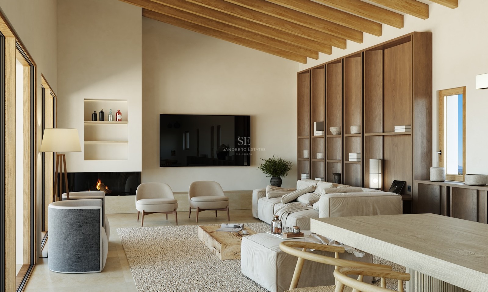 Geräumiges Wohnzimmer mit hohen Balkendecken, beige Leinen-Sofa, Holzregalen und minimalistischem Kamin.