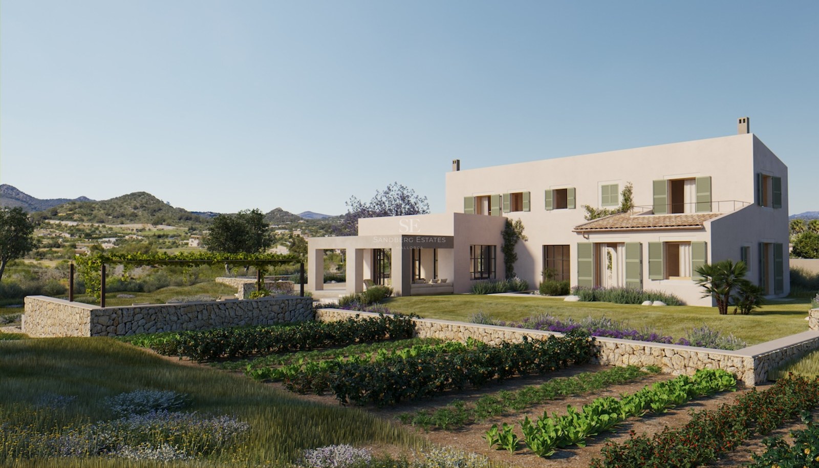 Moderne zweistöckige sandfarbene Villa mit grünen Fensterläden, Gemüsegarten und Trockensteinmauern.
