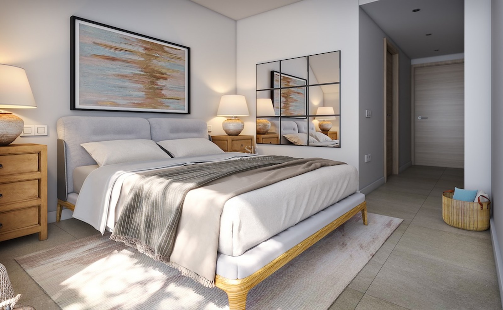 Dormitorio luminoso con cama grande, cabecero tapizado, mesitas de noche de madera y espejo decorativo de cuadrícula.