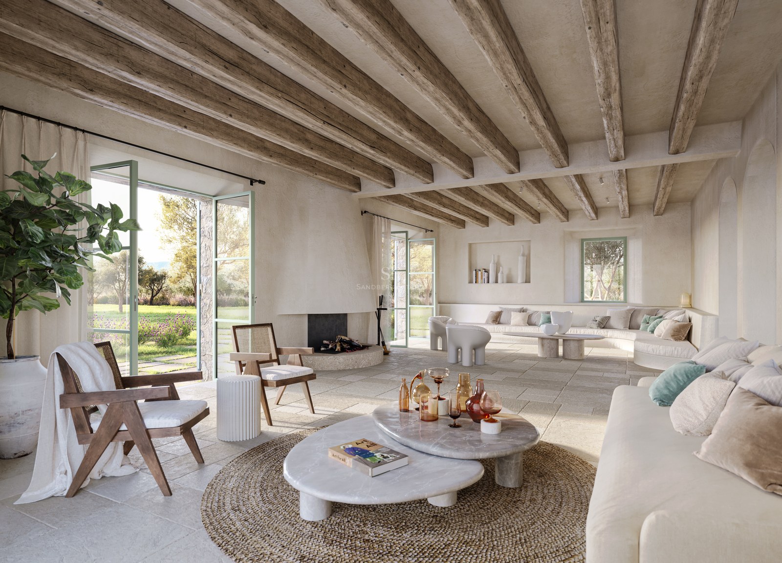 Vaste salon méditerranéen avec poutres en bois, sol en pierre, tables en marbre et vue sur le jardin.