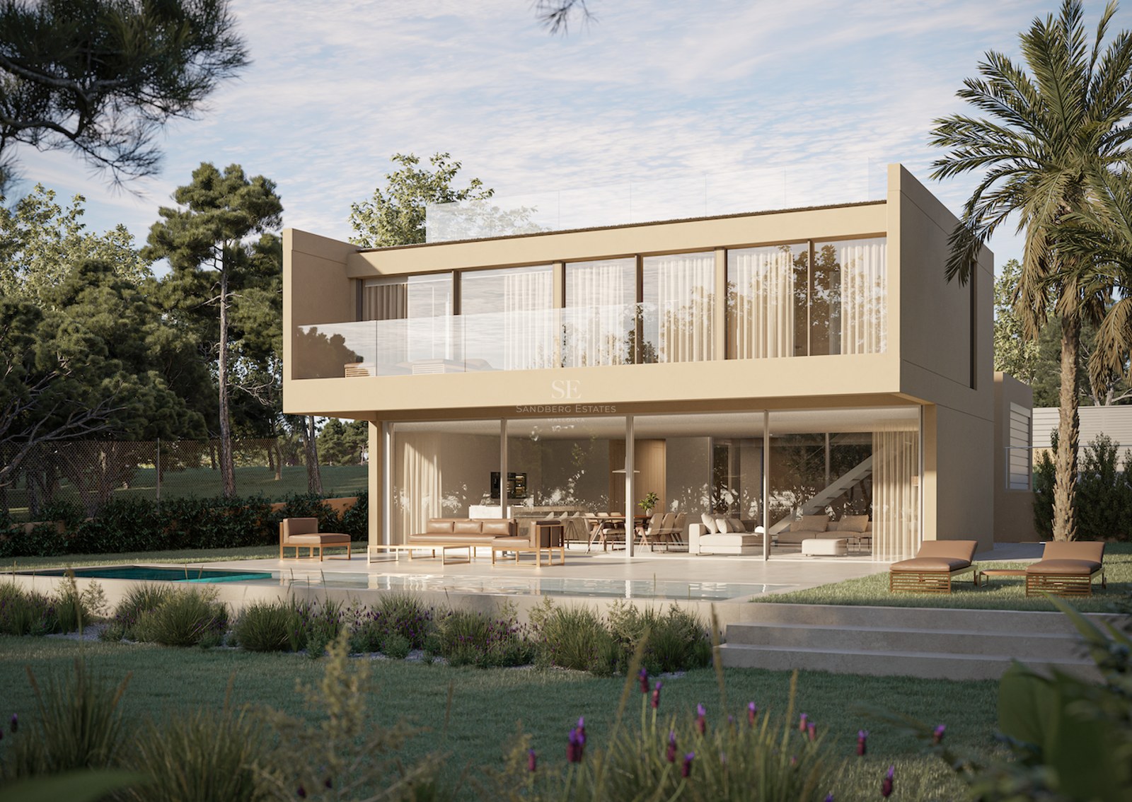 Fachada de villa moderna de dos plantas con grandes ventanales, piscina privada y jardín mediterráneo bajo cielo despejado.