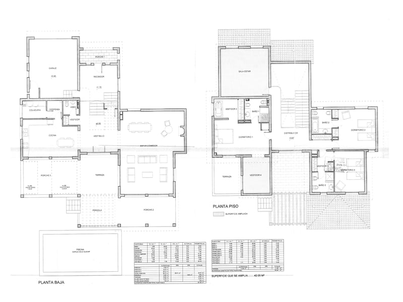 Plans d'étage détaillés en 2D montrant le rez-de-chaussée, le premier étage, la piscine et les terrasses.
