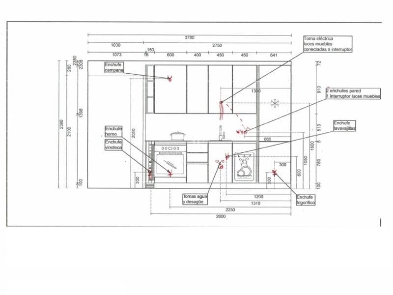 Dessin technique d'une cuisine avec dimensions et marquages pour l'électricité et la plomberie.