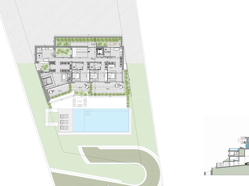 Plan d'architecte et coupe latérale d'une villa moderne à plusieurs niveaux avec piscine à débordement.