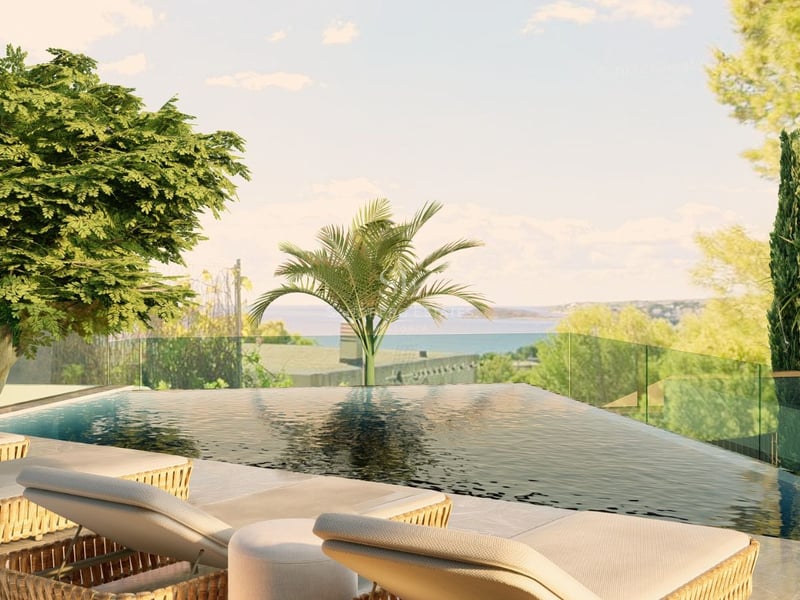 Vue extérieure d'une villa moderne avec piscine, transats, jardin luxuriant et ciel bleu. Architecture élégante et aménagement paysager soigné.