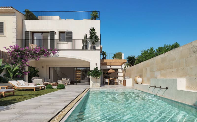 Villa Méditerranéenne Moderne avec Piscine Privée Extérieur de villa de luxe avec piscine turquoise, chaises longues sur gazon et terrasse en pierre naturelle.