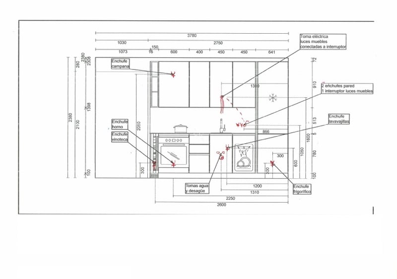 Dessin technique d'une cuisine avec dimensions et marquages pour l'électricité et la plomberie.